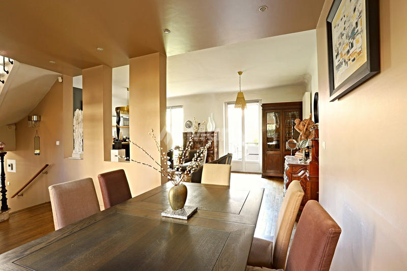 Maison - 184 m² - 7 pièces