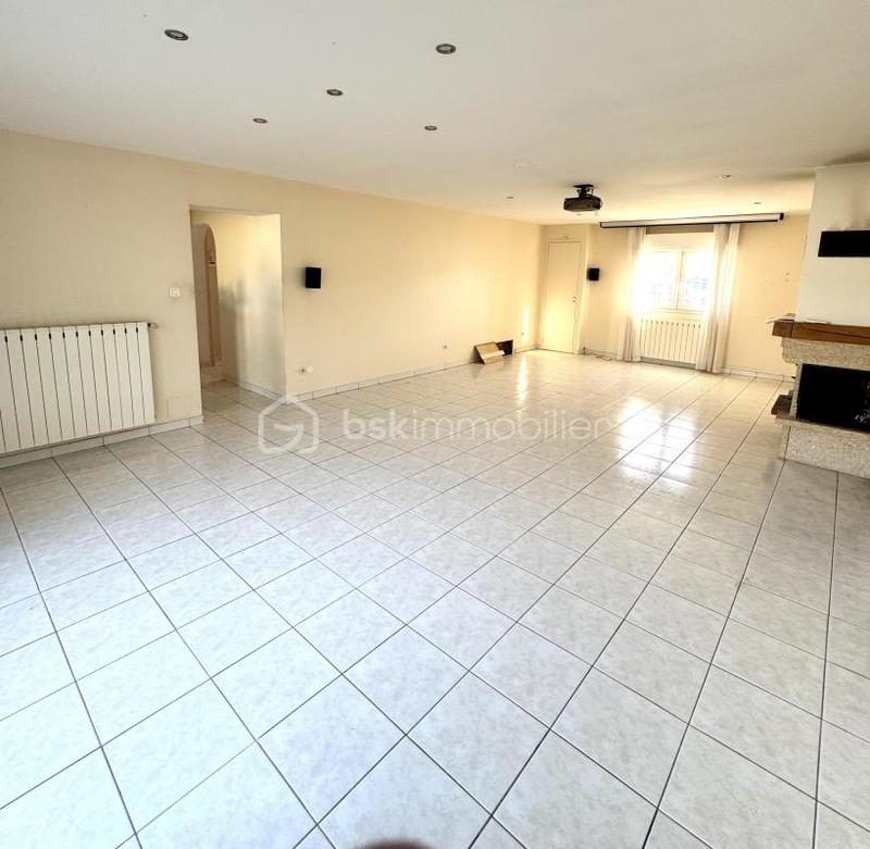 Maison traditionnelle - 150 m² - 6 pièces