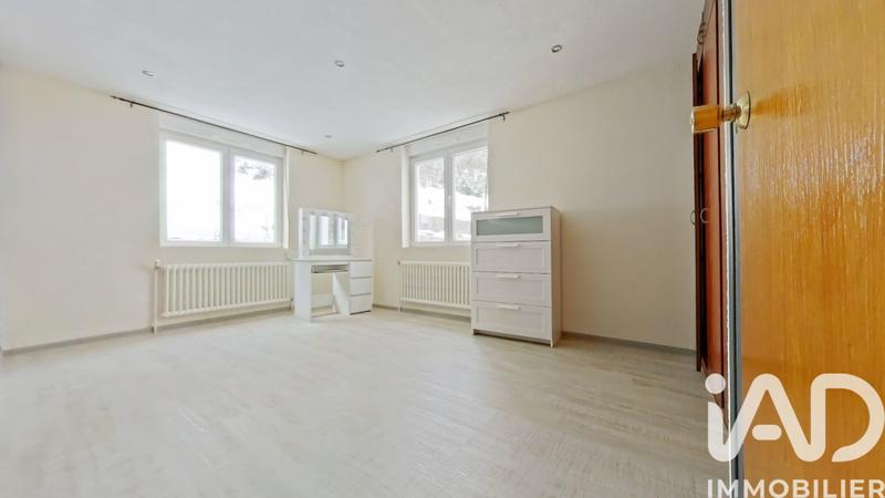 Maison - 211 m² - 8 pièces