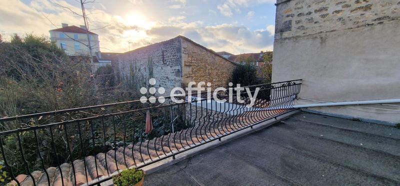 Maison de ville - 180 m² - 7 pièces