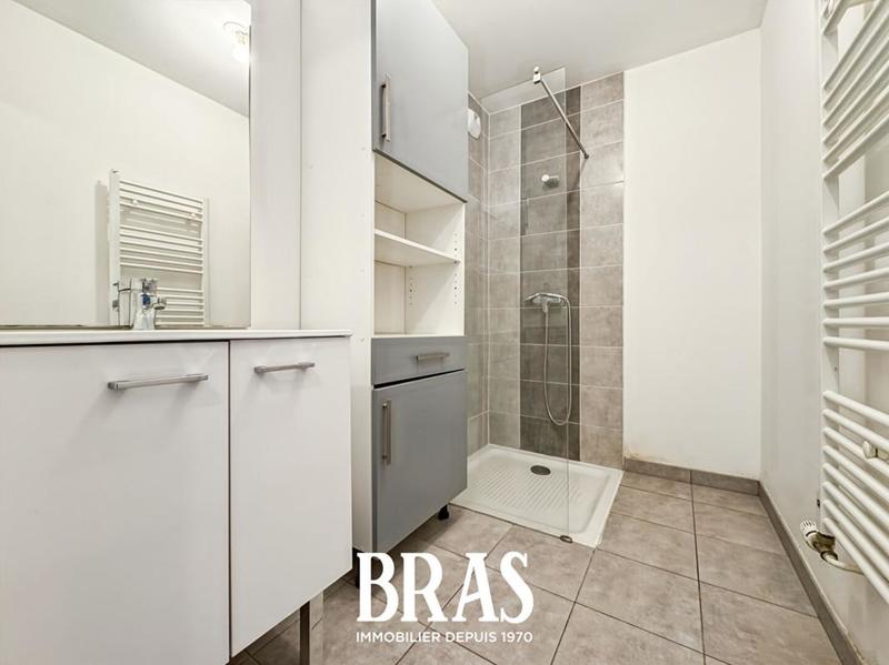 Appartement - 70 m² - 4 pièces