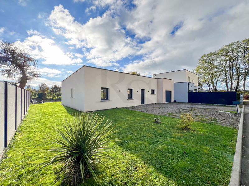 Maison - 98 m² - 5 pièces