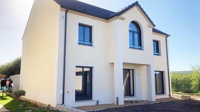 Maison - 140 m² - 5 pièces