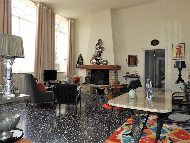 Propriété - 238 m² - 7 pièces