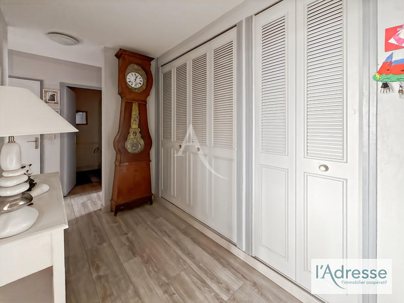 Appartement - 80 m² - 4 pièces