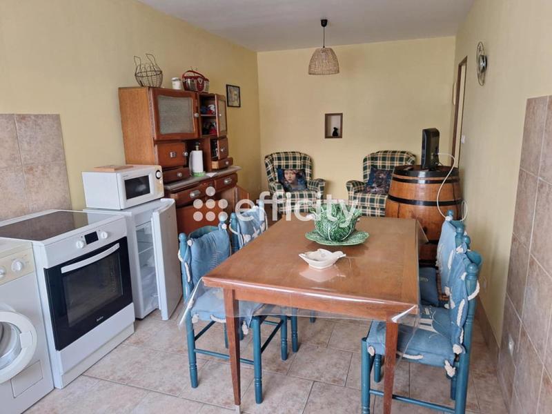 Maison - 248 m² - 8 pièces