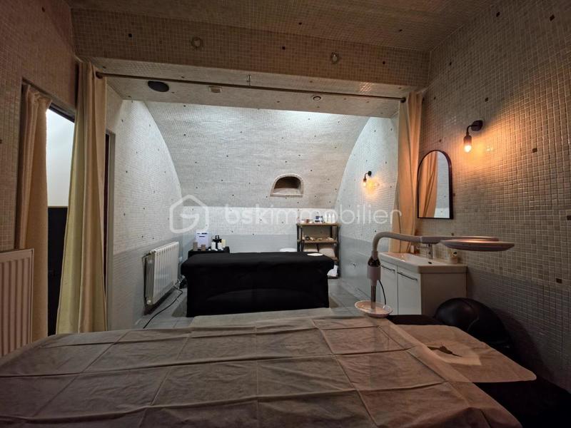 Bureau - 90 m² - 5 pièces