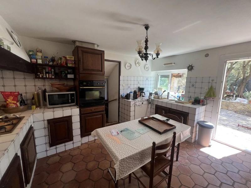 Maison - 230 m² - 7 pièces