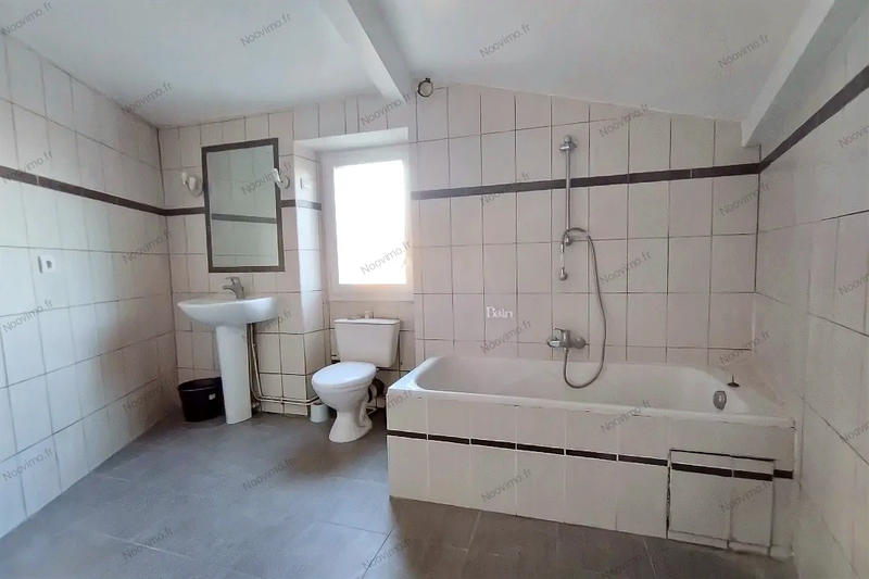 Maison - 101 m² - 5 pièces