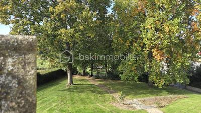 Maison - 353 m² - 12 pièces