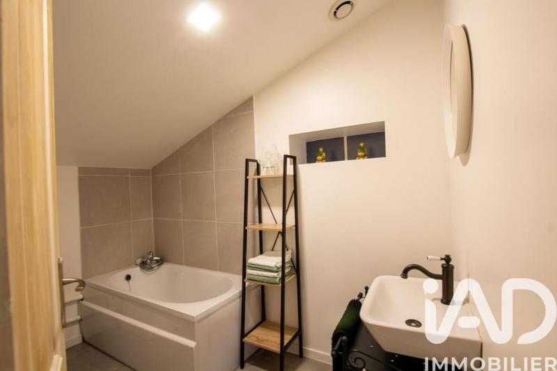 Maison - 265 m² - 13 pièces