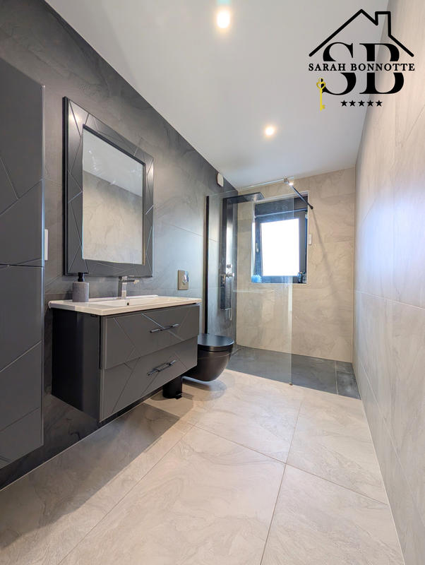 Maison - 145 m² - 5 pièces