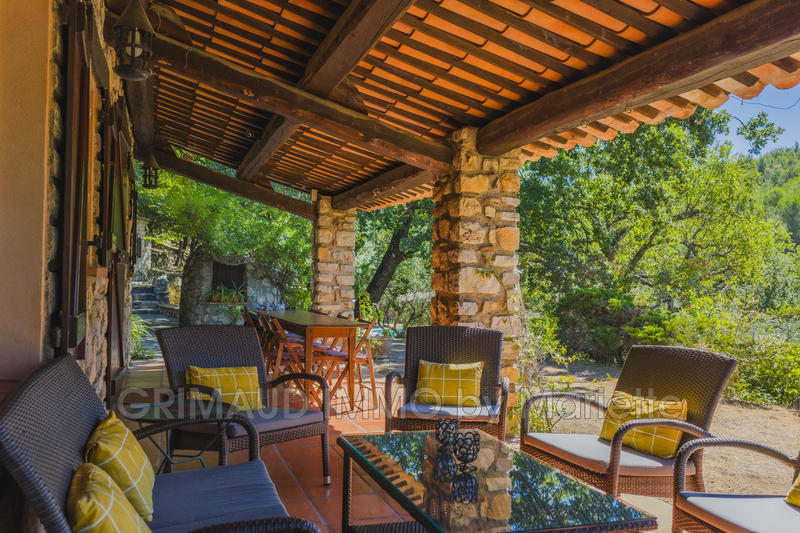 Propriété - 400 m² - 10 pièces