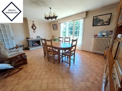 Maison - 80 m² - 5 pièces