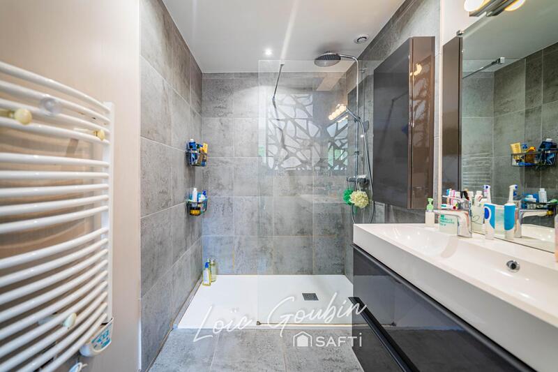 Maison - 174 m² - 8 pièces