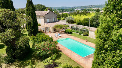 Mas - 250 m² - 8 pièces