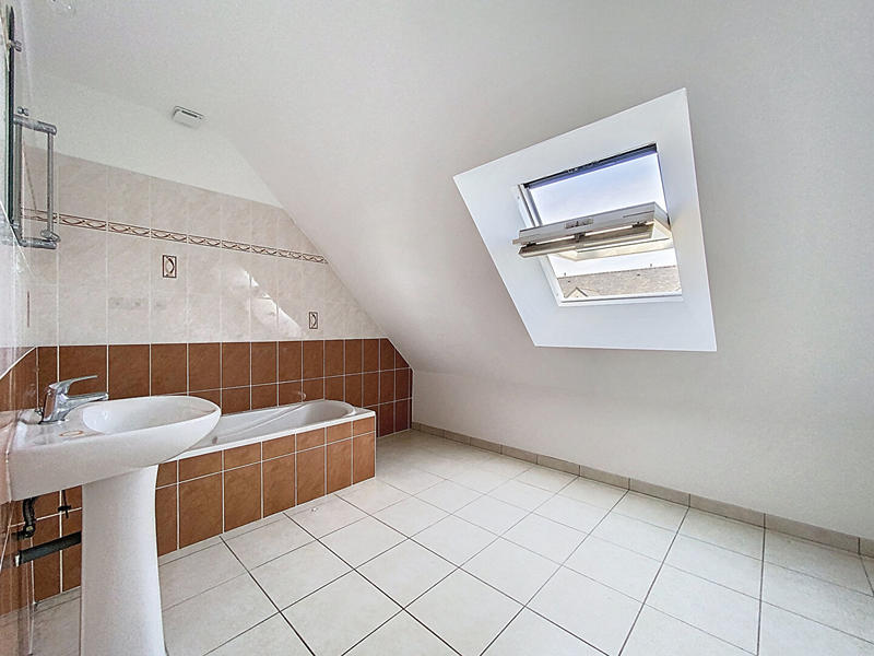 Maison - 87 m² - 5 pièces