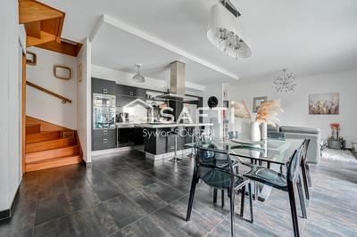 Maison - 103 m² - 5 pièces