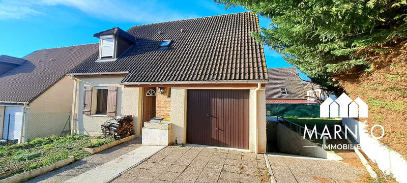 Maison traditionnelle - 100 m² - 5 pièces