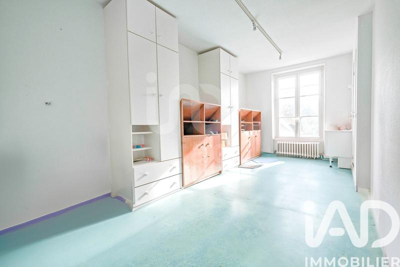 Maison - 1 160 m² - 59 pièces