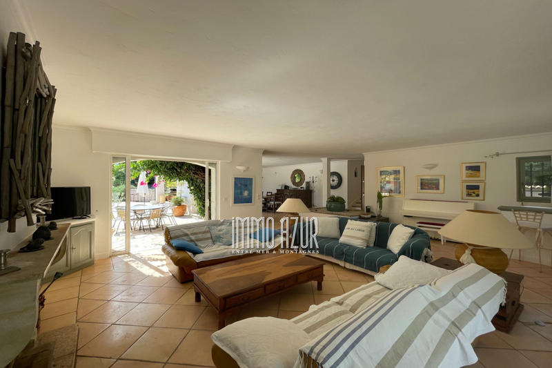 Villa - 200 m² - 6 pièces