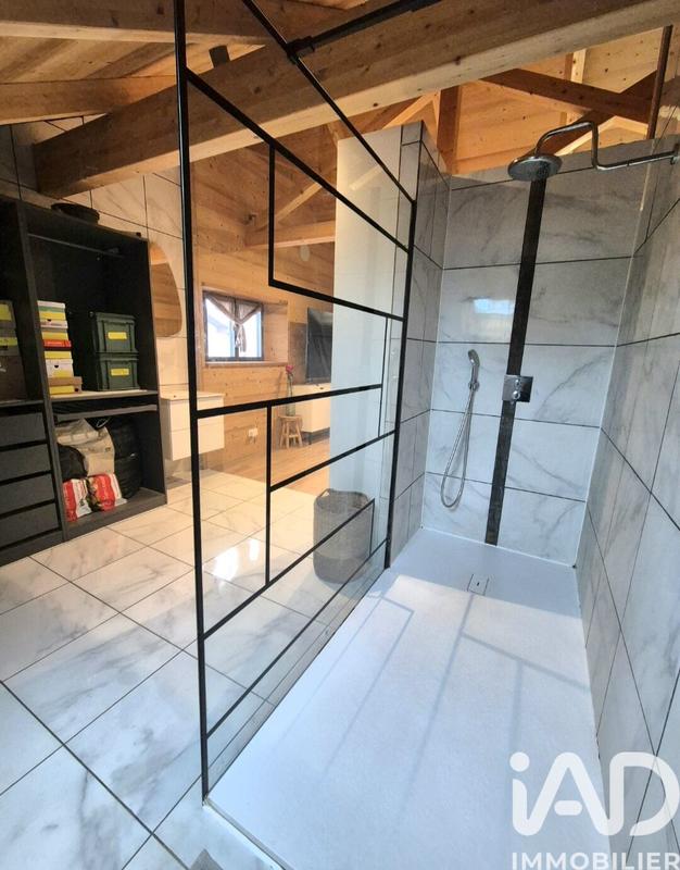 Maison - 192 m² - 5 pièces