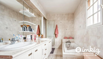 Maison - 161 m² - 6 pièces