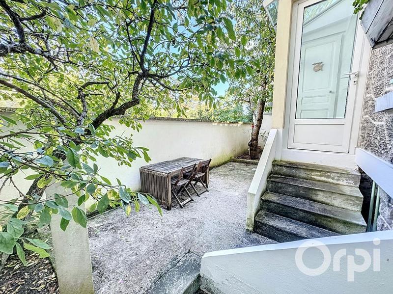 Maison - 90 m² - 6 pièces