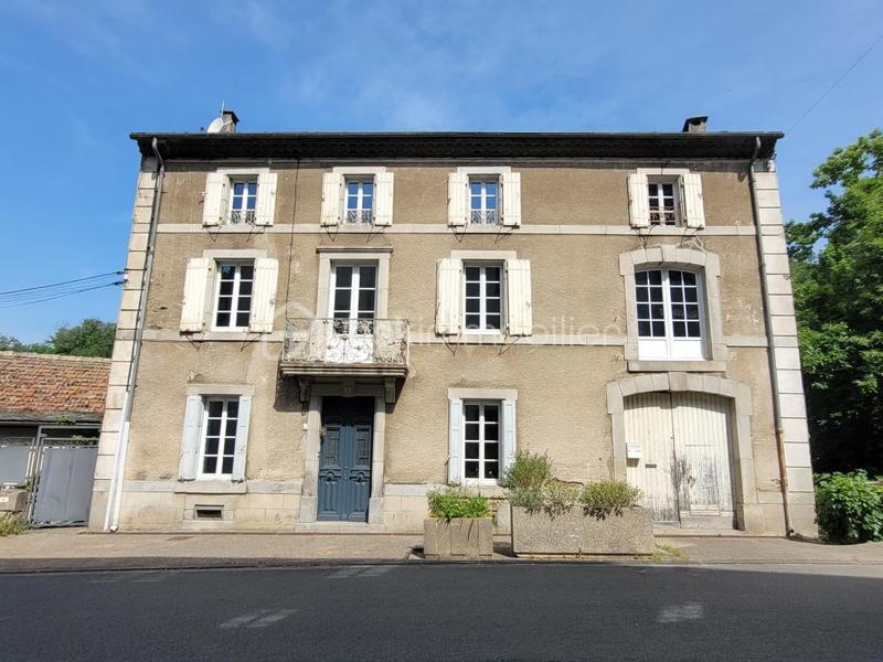 Maison - 304 m² - 11 pièces