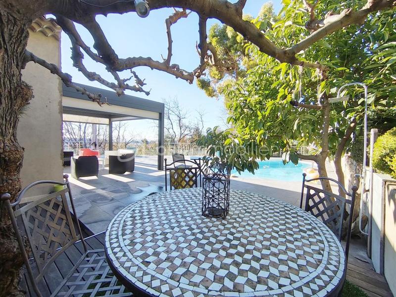 Villa - 264 m² - 7 pièces