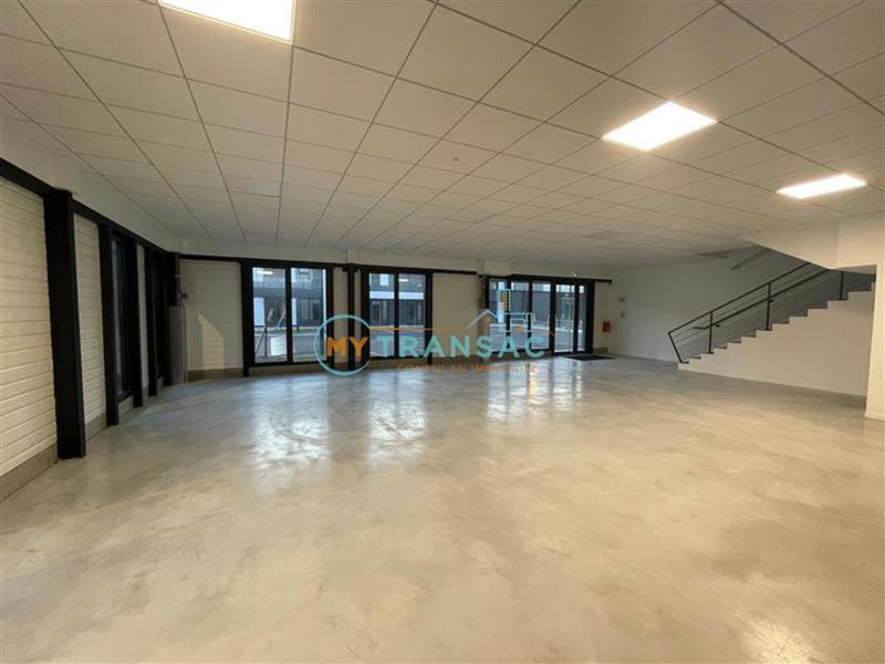 Entrepôt - 1 280 m²