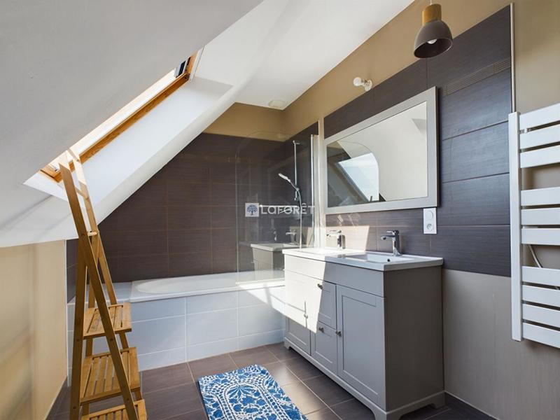 Maison - 101 m² - 5 pièces