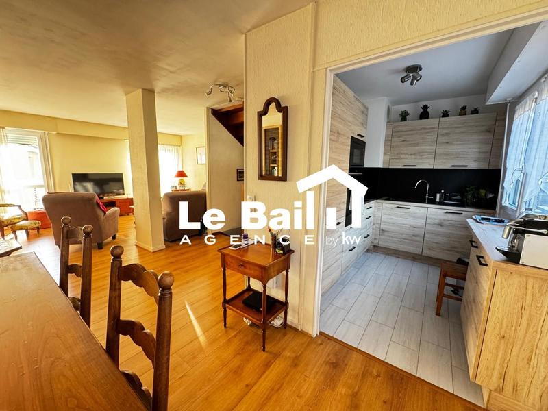 Maison - 111 m² - 5 pièces