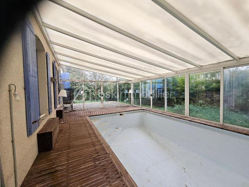 Maison traditionnelle - 145 m² - 7 pièces