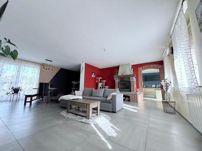 Maison - 196 m² - 4 pièces