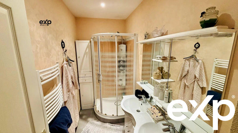 Appartement - 179 m² - 6 pièces