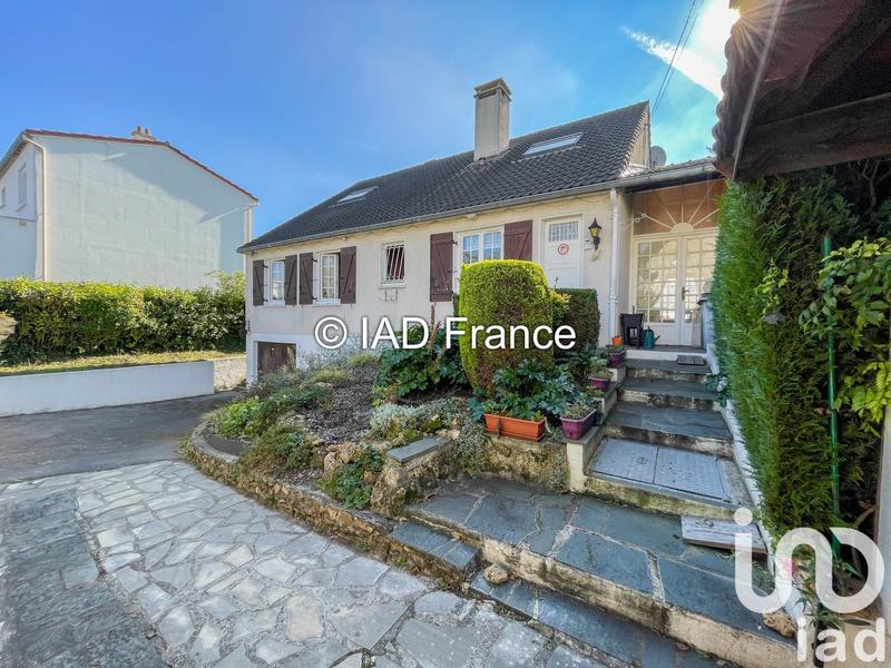 Maison - 160 m² - 8 pièces