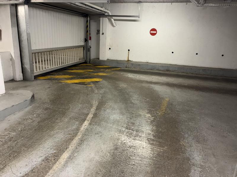 Parking / Garage - 14 m²