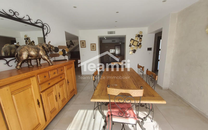 Maison contemporaine - 176 m² - 7 pièces