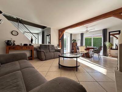 Maison - 102 m² - 6 pièces