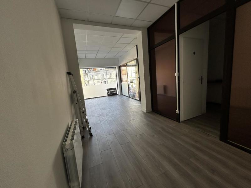 Bureau - 30 m² - 2 pièces