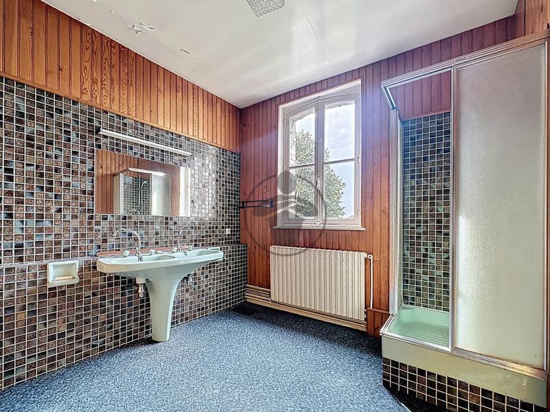 Maison - 435 m² - 22 pièces