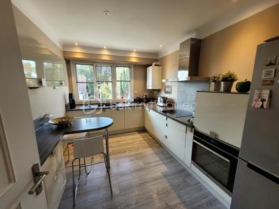 Appartement - 98 m² - 4 pièces