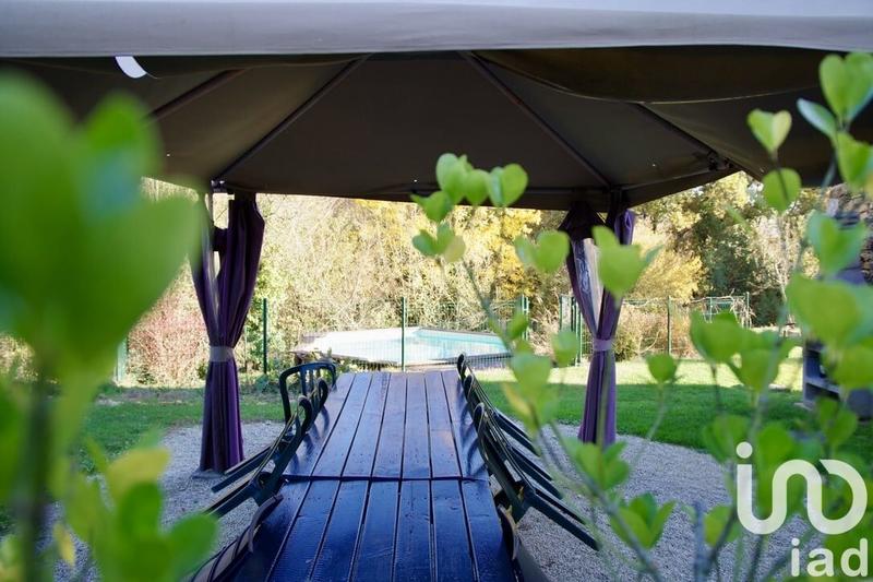 Maison - 338 m² - 14 pièces