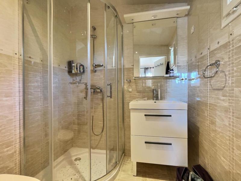 Villa - 140 m² - 5 pièces