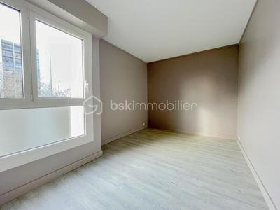 Appartement - 75 m² - 4 pièces