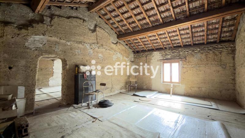 Maison - 210 m² - 8 pièces