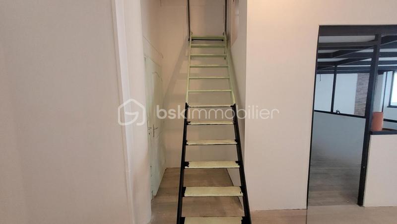 Local commercial - 140 m² - 6 pièces