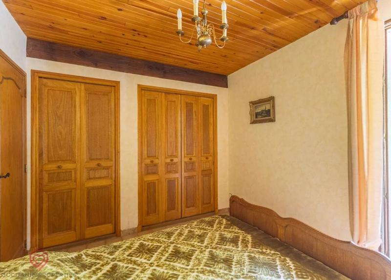 Propriété - 236 m² - 9 pièces