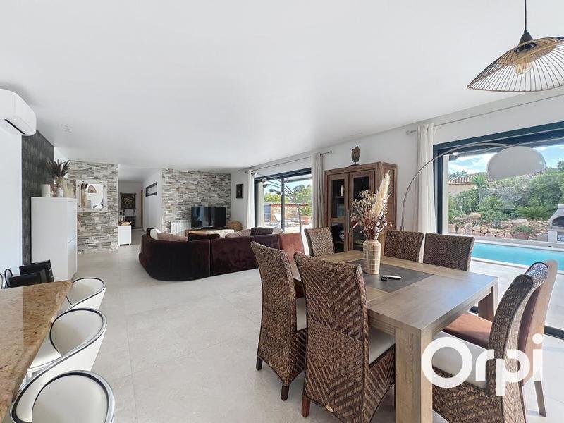 Villa - 136 m² - 4 pièces